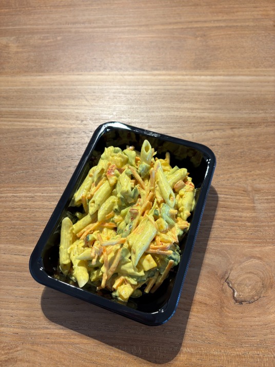 Party pasta kerriesalade